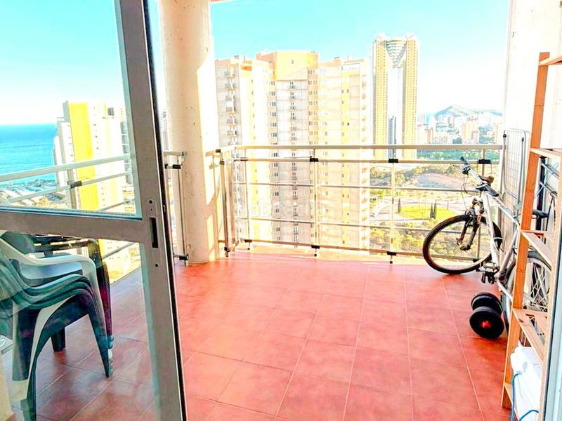 Foto 9354514e-5578-46c9-84ca-a9e3fe800886. Pis amb piscina a Playa Poniente Benidorm