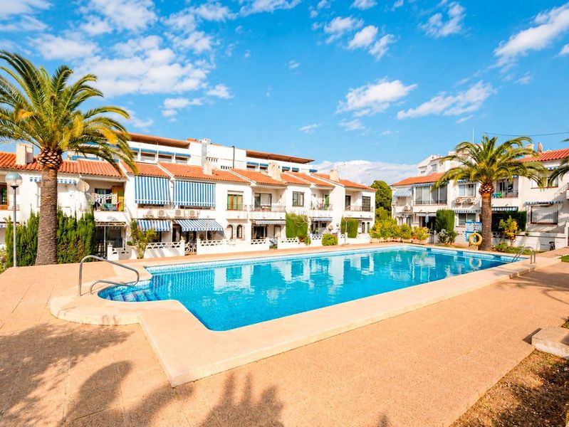 Foto c7651b17-a9f4-4fbd-9d62-a1575cf5a8d3. Casa adossada amb calefacció piscina a L´Albir Alfàs del Pi (l´)