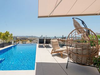 Xalet en Golf Bah�a. Exclusiva villa de lujo con vistas panor�micas al mar en balc�n