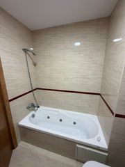 Rent Flat in Centro. ? piso en alquiler en pleno centro – amplio, luminoso y listo pa