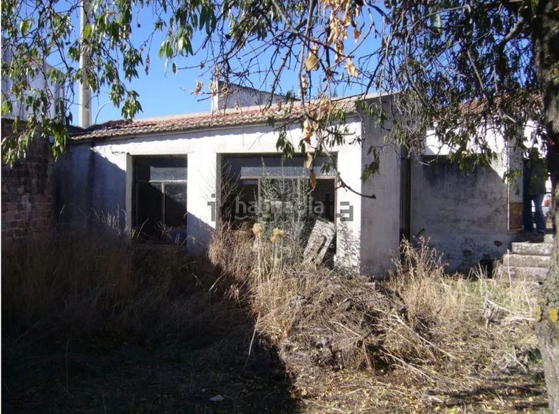 Foto 3cd5f5d6-eec0-4a99-95d0-1d3b3efeafcd. Casa amb aparcament piscina a Mestanza