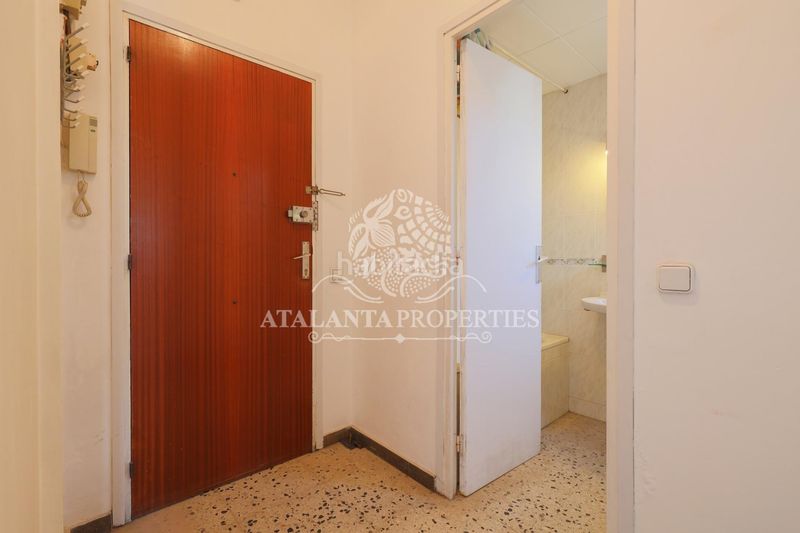 Foto b107eef9-6f11-4f65-9fe7-4d63ce6de9f6. Àtic a Sant Antoni Barcelona