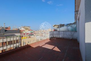 �tic a Sant Antoni. Atico con terraza privativa