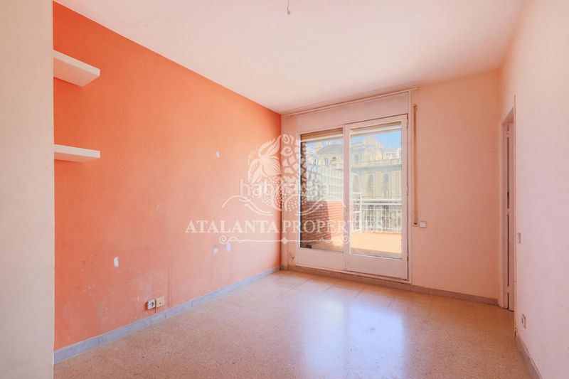 Foto fbd43823-7224-4c94-a9af-0c4c04d9441c. Àtic a Hostafrancs Barcelona