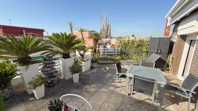 Foto 4d0e17b8-20f9-4ab3-a792-3d0d6a77da66. Àtic amb calefacció a Sagrada Família Barcelona