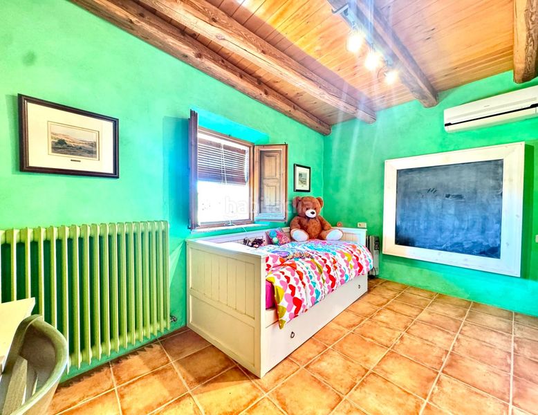 Foto 0a7481b7-f969-4784-a7b7-35733ade40f0. Casa amb calefacció piscina a Ullastret