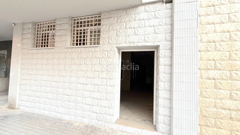 Foto d7d17b15-810f-407b-92d9-f8d830d4b207. Local comercial a Mariola Lleida