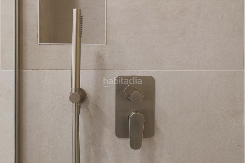Foto 69d0bdb6-fbd0-46ae-bdbc-a734e0138766. Pis amb calefacció a Sagrada Família Barcelona