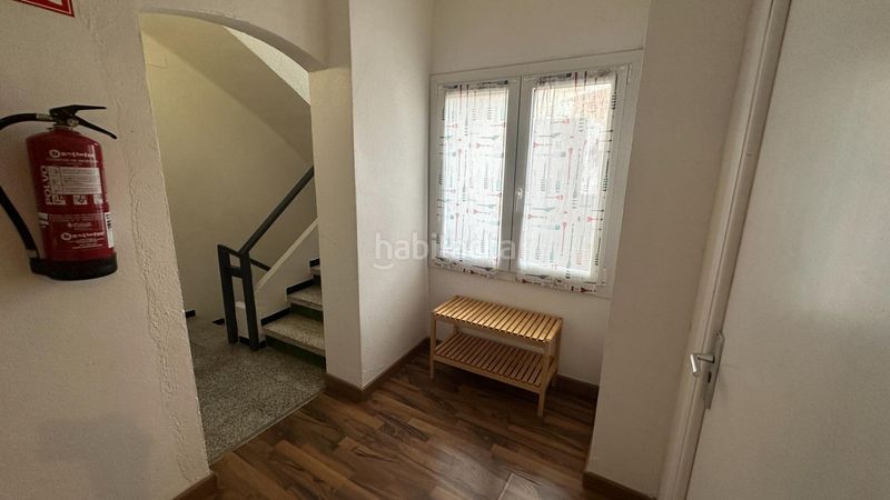 Foto 468fa635-bc0e-4df0-b954-e0669e53b169. Edifici a l´Estartit poble Estartit