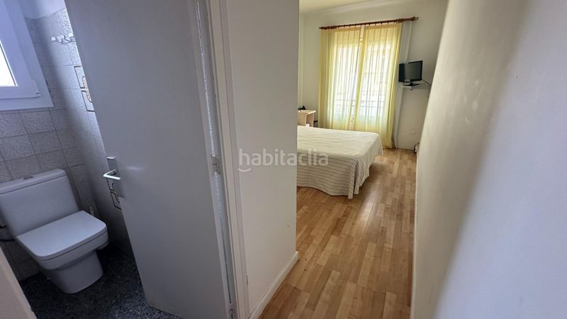 Foto 4a479dce-7368-4593-9434-815582c32981. Edifici a l´Estartit poble Estartit