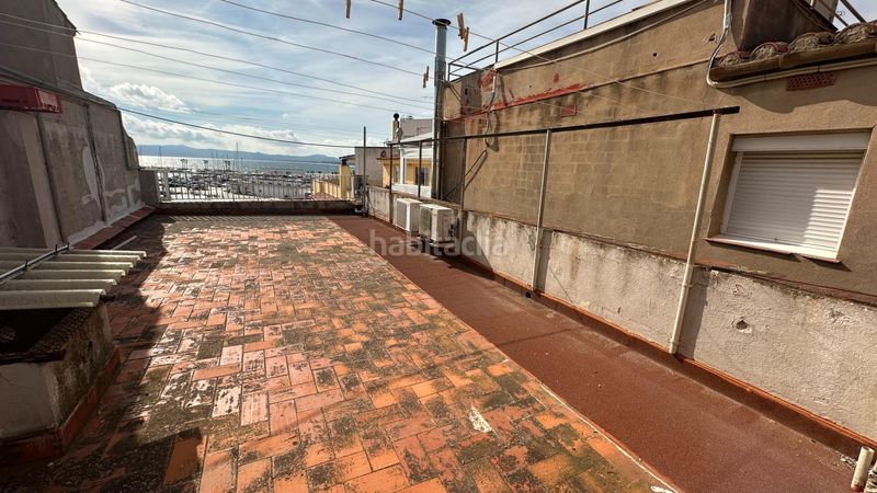Foto 5d8330b1-2c14-474c-bfb8-0fb831ed0b52. Edifici a l´Estartit poble Estartit
