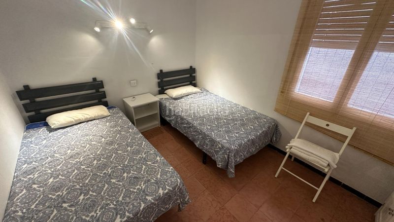Foto b730d989-b139-4a04-8a85-b9d7ce7775e9. Edifici a l´Estartit poble Estartit
