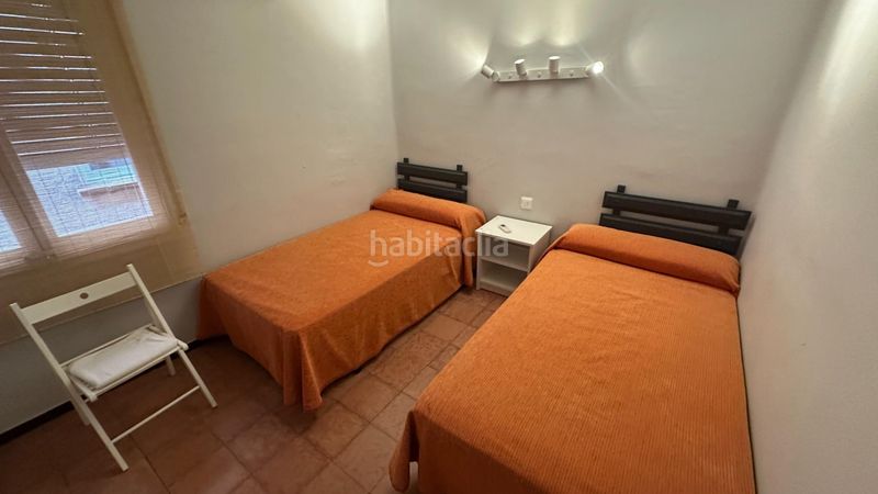 Foto c5f5a69c-769a-4c33-9003-3f3ed7ea8f46. Edifici a l´Estartit poble Estartit