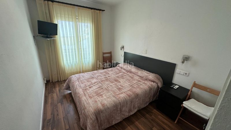 Foto c660aeb8-3639-4541-bb39-9a20f57e9462. Edifici a l´Estartit poble Estartit