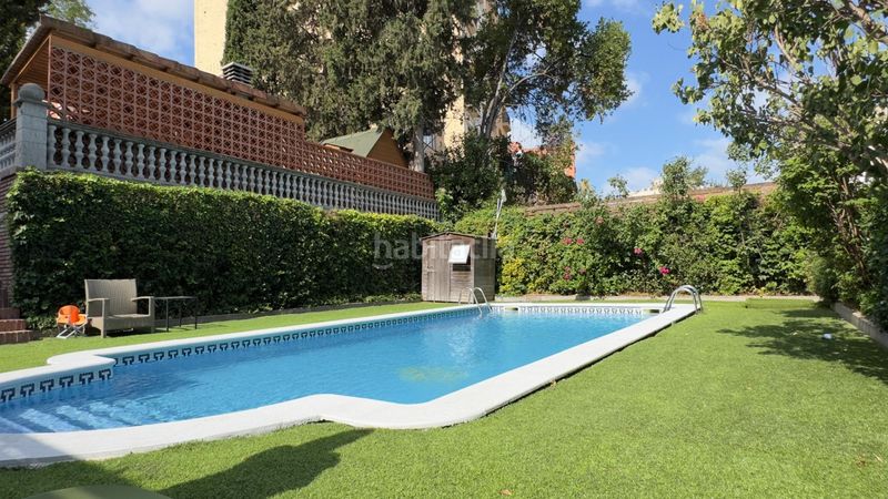 Foto 85e14545-5aa9-4d1b-a2f6-b02da3be3315. Casa amb aparcament piscina a La Font d´en Fargues Barcelona