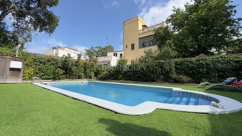 Foto 988dcf4d-c86e-4a31-93ec-847323c5633c. Casa amb aparcament piscina a La Font d´en Fargues Barcelona