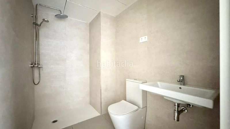 Foto 02f3f2c6-b9c0-4a68-9432-d3865f234efa. Pis a carrer de bernat bransi 48 a Carmel Barcelona