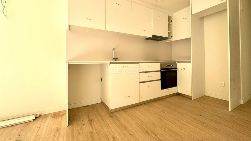 Foto 450cd42f-742a-4f5e-935e-2a06a5b3cc42. Pis a carrer de bernat bransi 48 a Carmel Barcelona