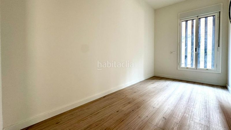 Foto 610afc12-df2b-4e6f-9045-ccfedcff3aad. Pis a carrer de bernat bransi 48 a Carmel Barcelona