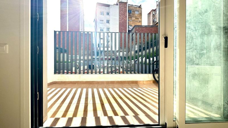 Foto d17e12d7-523d-4460-b1c3-b810ea9c8521. Pis a carrer de bernat bransi 48 a Carmel Barcelona