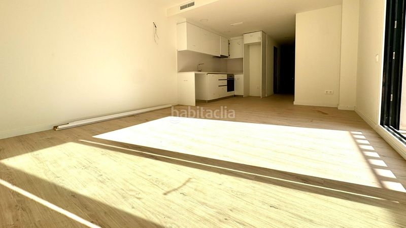 Foto d32f374a-3b62-4404-a6ab-3bca837e7b8d. Pis a carrer de bernat bransi 48 a Carmel Barcelona