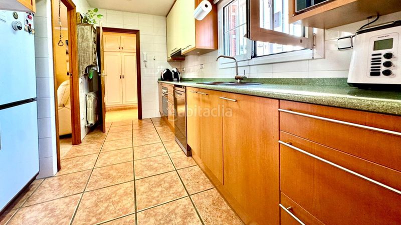 Foto 0f837e6b-c90f-4510-9b04-153dfad8033d. Casa adossada amb calefacció aparcament piscina a Barcelona