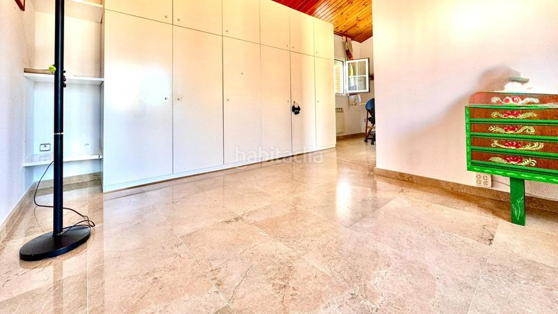 Foto 82111496-2954-4000-8960-513289c752b7. Casa adossada amb calefacció aparcament piscina a Barcelona