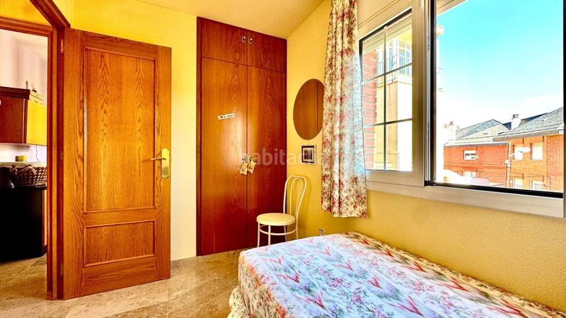 Foto a9213960-bad3-48c9-939a-257365a9ecc6. Casa adossada amb calefacció aparcament piscina a Barcelona