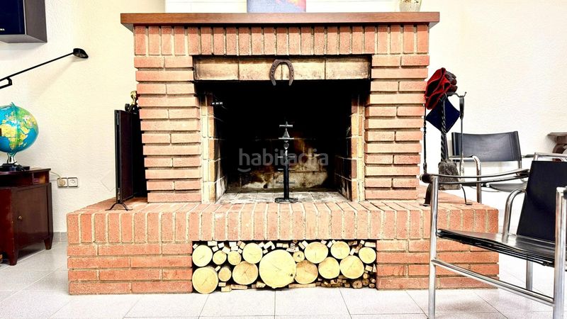 Foto b289685e-6a91-42bd-bd0f-b35158d888b3. Casa adossada amb calefacció aparcament piscina a Barcelona