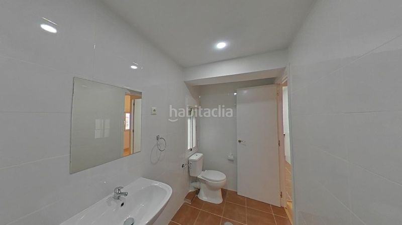 Foto e8985453-5725-449d-aa94-6dc147a31530. Pis a calle san moisés 28 a San Diego Madrid