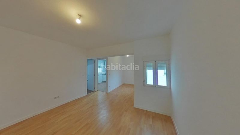 Foto f4502b99-b369-45aa-b8f3-81be8f9a73af. Pis a calle san moisés 28 a San Diego Madrid