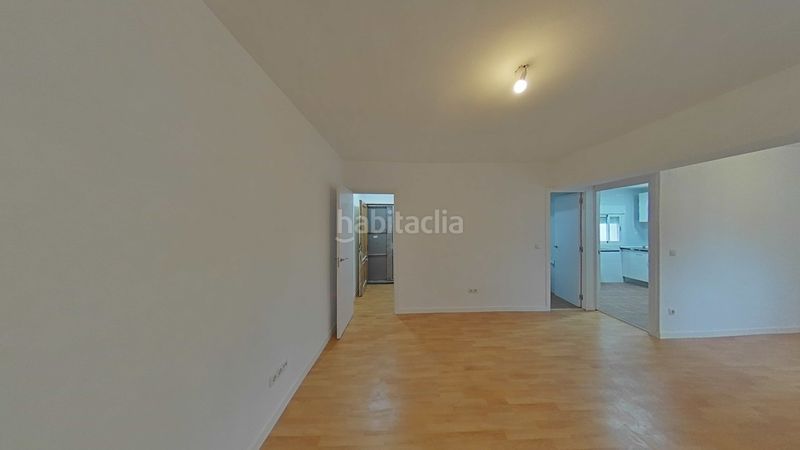 Foto fbaae68b-b7da-496b-a4d5-1ad6dd6df2d9. Pis a calle san moisés 28 a San Diego Madrid