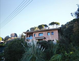 Casa a Carrer clavell 5012. Casa independiente en en calle clavell 14