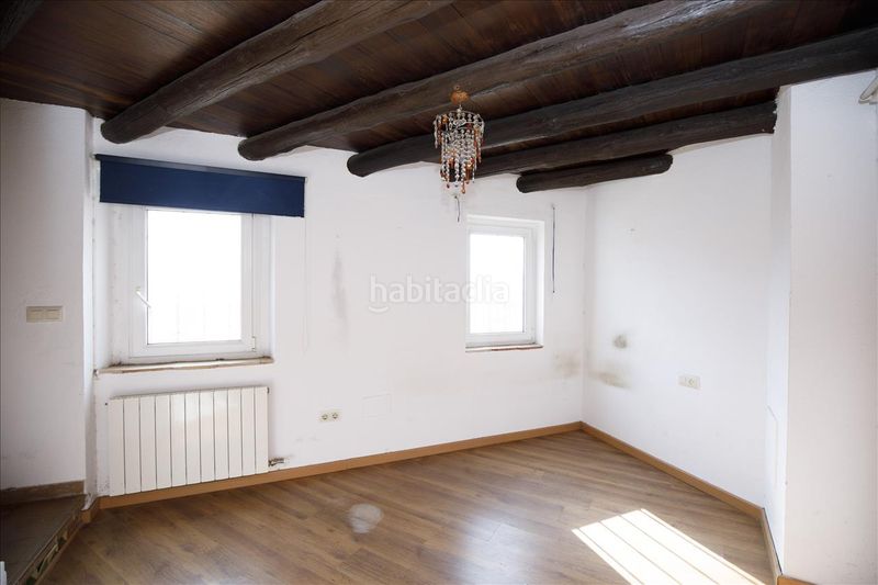 Foto 6eb89d16-fc5a-4367-b8b5-1958bab9dcae. Casa adossada a Pera (La)