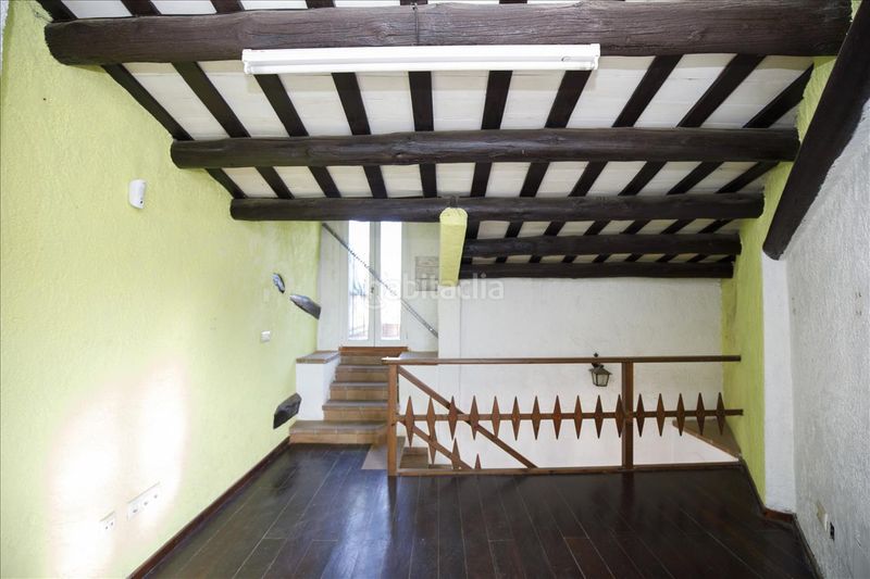 Foto 7b2ea2db-4b7e-49d5-9e18-2e7a3e40d00b. Casa adossada a Pera (La)