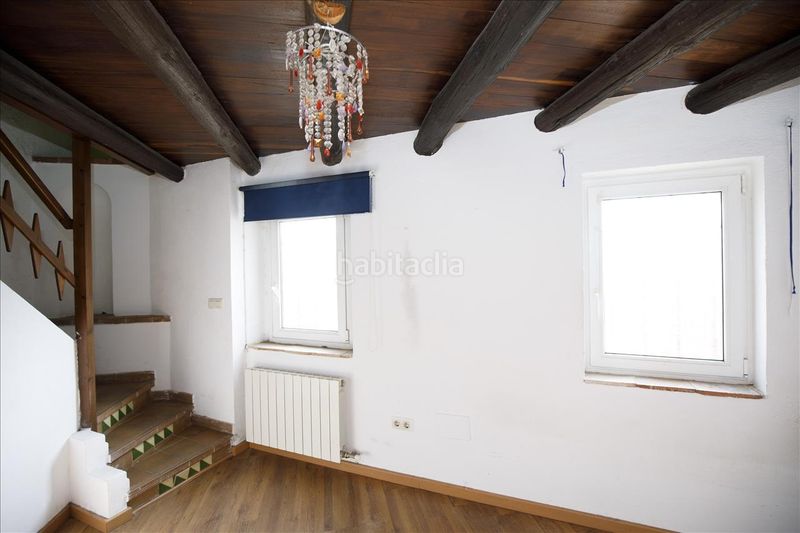 Foto 8ada035a-2f82-485e-b27b-78e5a1579aae. Casa adossada a Pera (La)