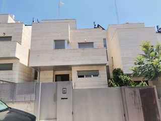 Chalet in Calle flamenco 20