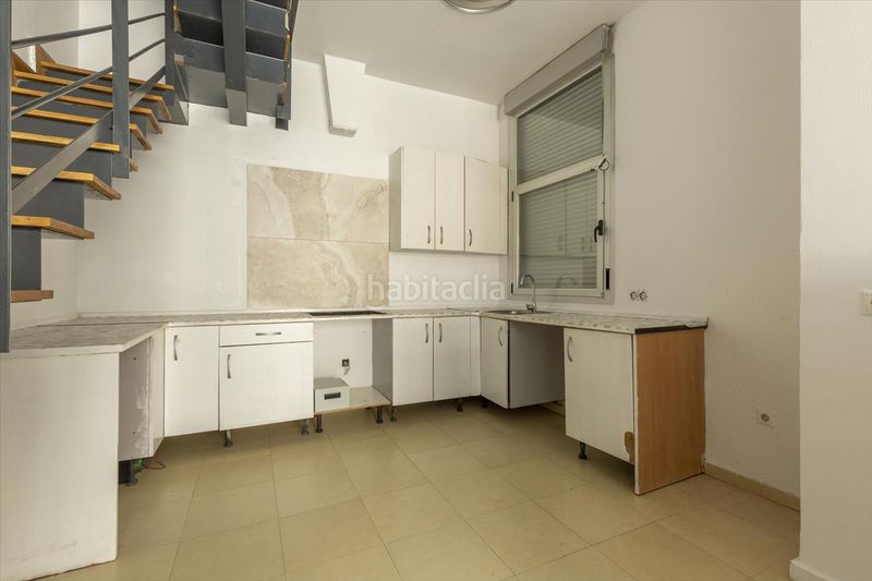 Foto 69d02f2c-bc4e-48cb-afc9-e2bca3558fd5. Dúplex a calle de peña de la atalaya 65 a San Diego Madrid