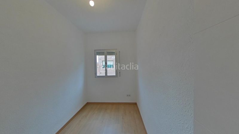 Foto b022e4cd-7441-4eef-914f-356b59c133ee. Piso en calle cadete julio llompart 16 en San Isidro Madrid