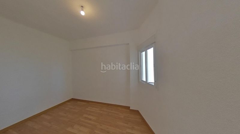 Foto 0e375631-cbef-4664-a6af-fd0e188f0a2e. Pis a calle alondra 2 a Vista Alegre Madrid