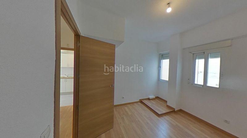 Foto 259cb1f6-49e2-4dc3-9c35-81275571a374. Pis a calle alondra 2 a Vista Alegre Madrid