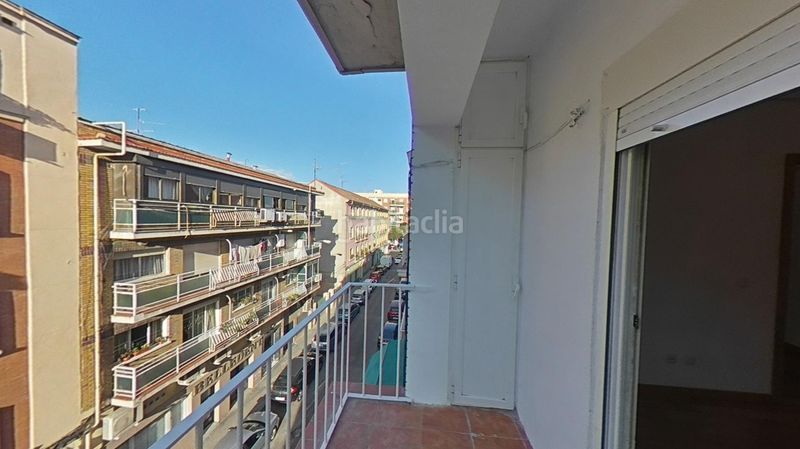 Foto 301443c3-3935-4e31-9d0e-dbe27c182c8f. Pis a calle alondra 2 a Vista Alegre Madrid