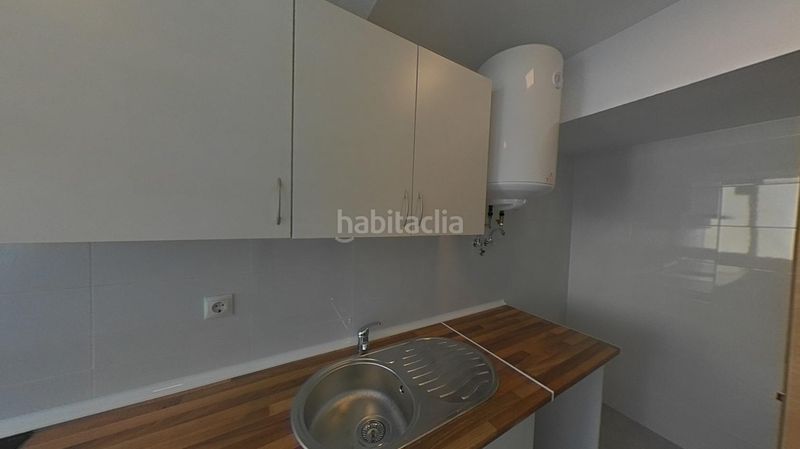 Foto 33d47d99-aa14-40f1-bedb-b8b03e640ee6. Pis a calle alondra 2 a Vista Alegre Madrid