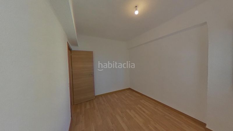 Foto 62d12ddb-07b6-4afe-90ba-18d03a2b1438. Pis a calle alondra 2 a Vista Alegre Madrid