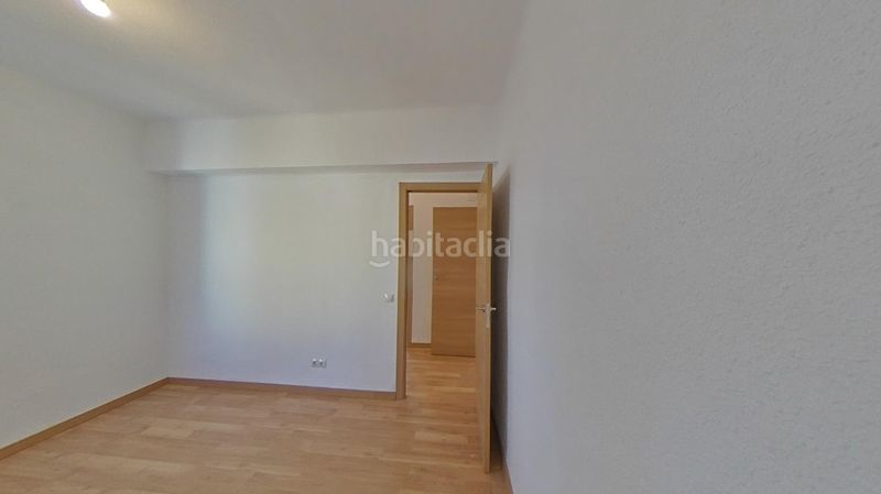 Foto 6baf49bd-25c2-4a2e-93bc-a1d34320391a. Pis a calle alondra 2 a Vista Alegre Madrid