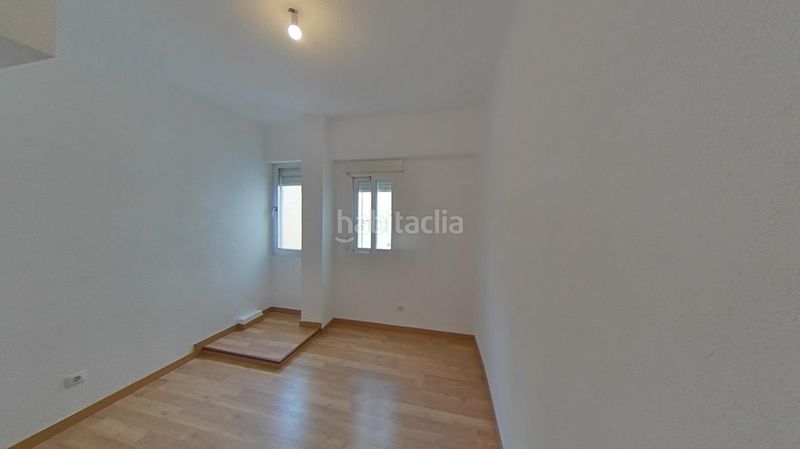 Foto b70af75f-3cdb-48f3-8d9e-4078dc7ea480. Pis a calle alondra 2 a Vista Alegre Madrid