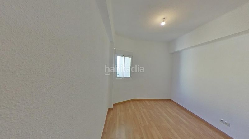 Foto e5b07e3c-eef7-4491-9798-eab5e35834ff. Pis a calle alondra 2 a Vista Alegre Madrid