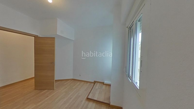 Foto f1582a63-17d6-47b9-a54c-844c12c027ee. Pis a calle alondra 2 a Vista Alegre Madrid