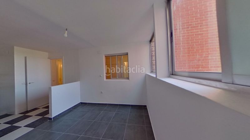 Foto d84418f8-2a19-490b-aae6-b0269afbd1bc. Pis a calle de san claudio 71 a Palomeras Sureste Madrid