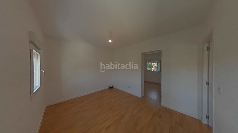 Foto d5d399b3-ed46-4592-878a-922bfcad7a3b. Pis a calle del tercio 32 a San Isidro Madrid
